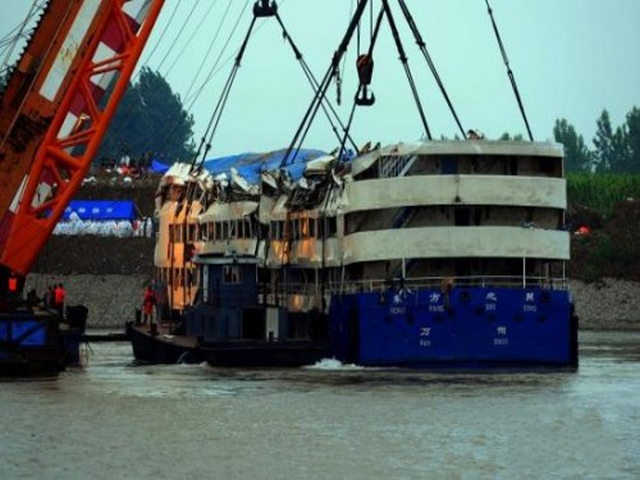 阿尼玛卿山 阿尼玛卿山